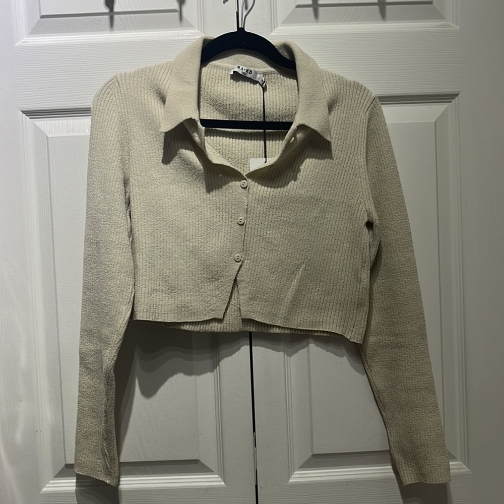 Handpicked x NA-KD Long Sleeve Collar Detail‎ Crop Knit Top - Picture 6 of 8